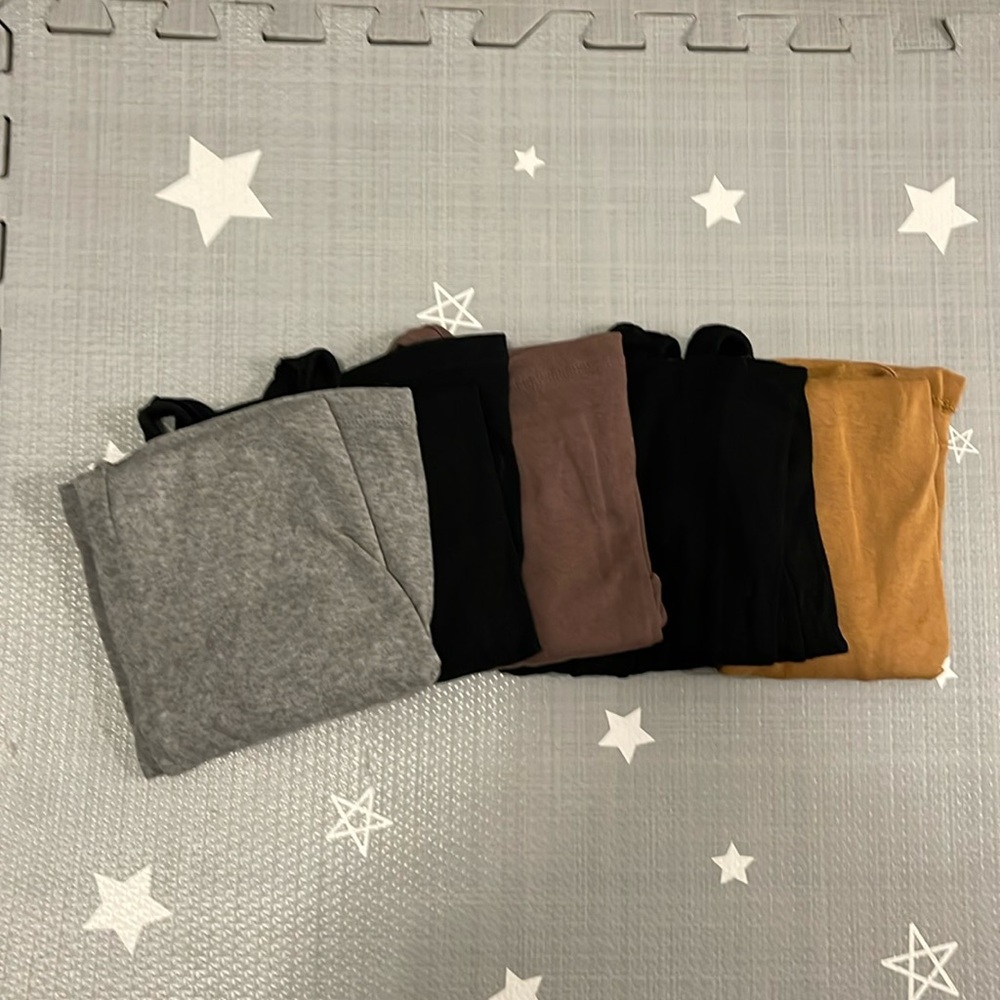 BOGO Isabel Maternity - Bundle of 5 Maternity Tanks XS - Picture 2 of 5